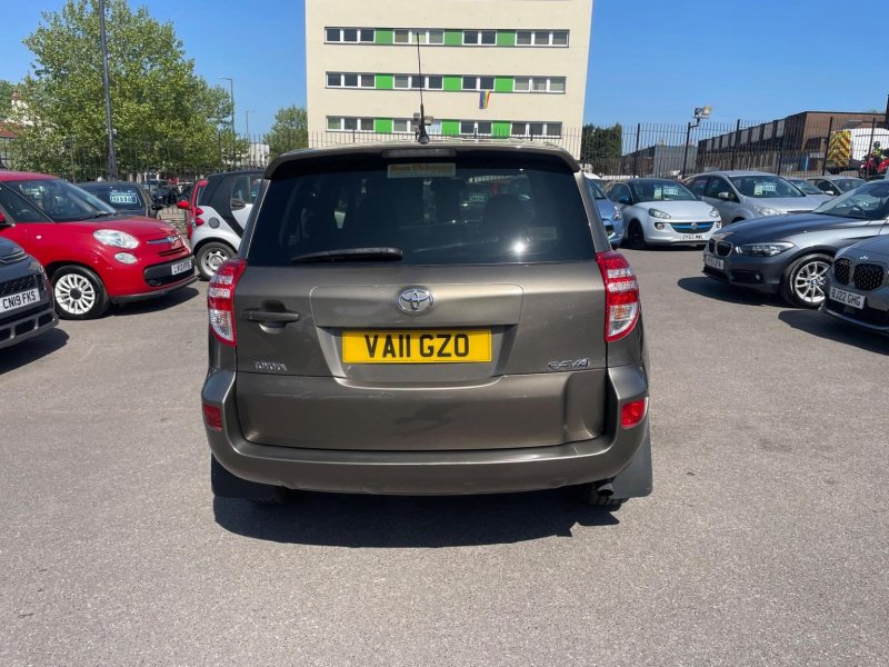 TOYOTA RAV4