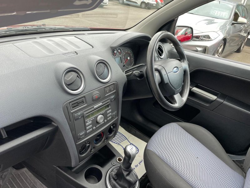 FORD FUSION