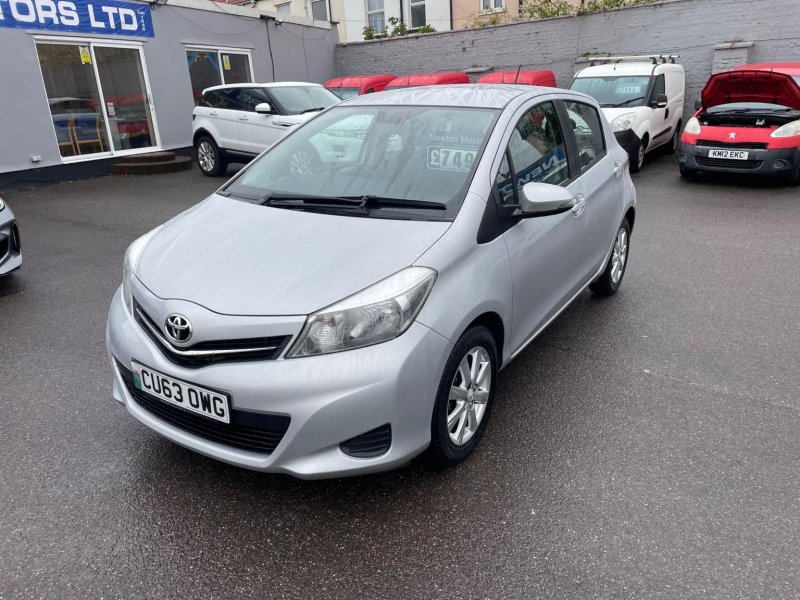 TOYOTA YARIS