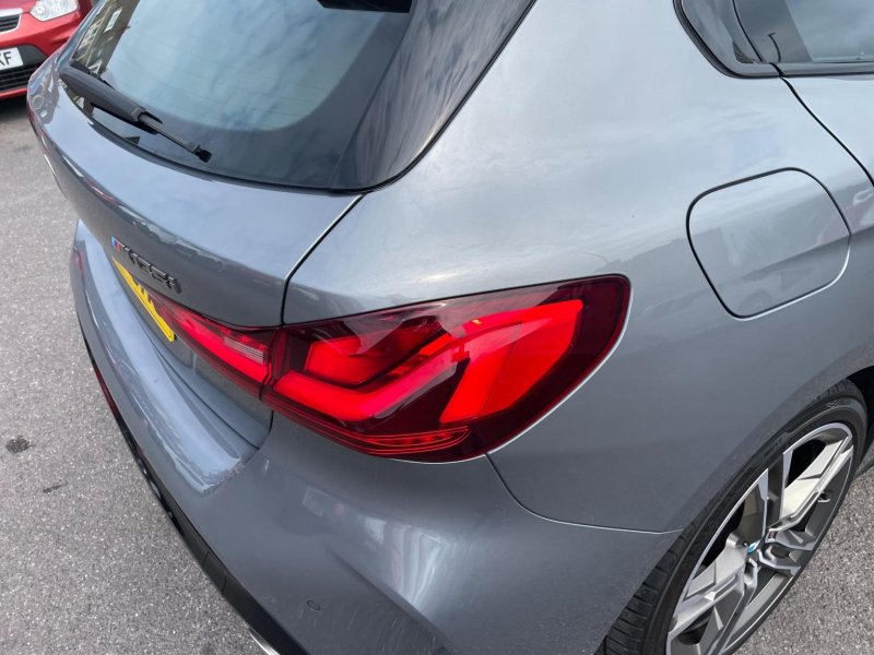 BMW 1 SERIES