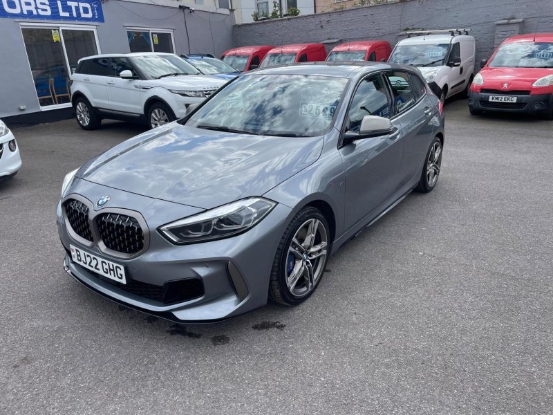 BMW 1 SERIES