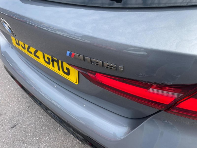 BMW 1 SERIES