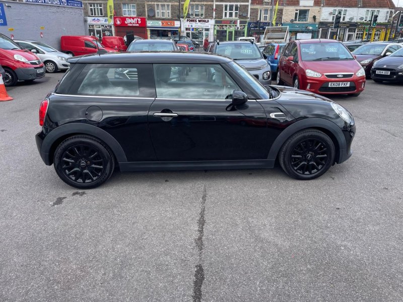MINI HATCH