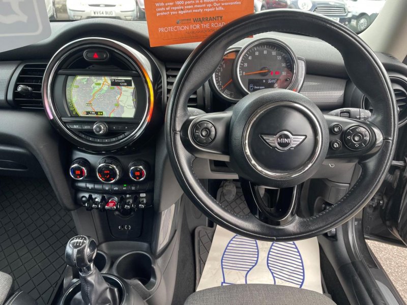 MINI HATCH