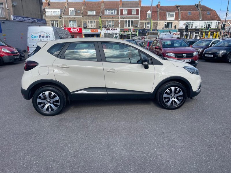 RENAULT CAPTUR