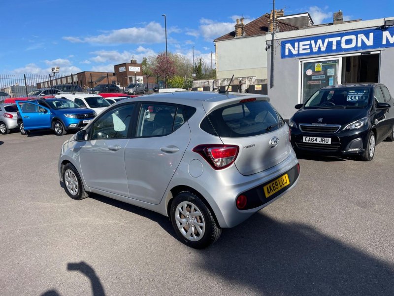 HYUNDAI I10