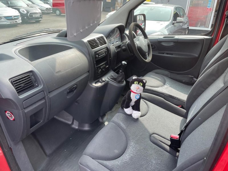 PEUGEOT EXPERT