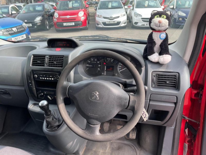 PEUGEOT EXPERT