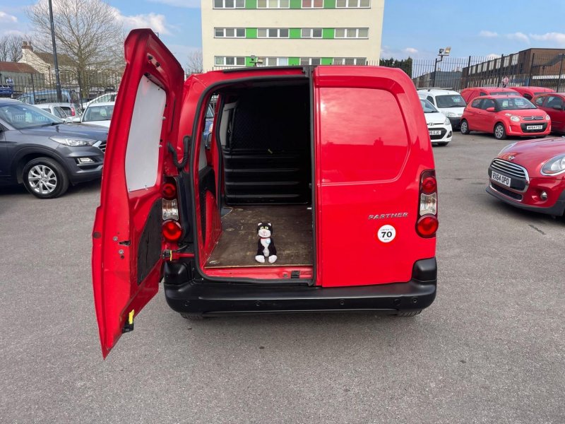 PEUGEOT PARTNER
