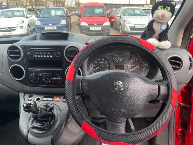 PEUGEOT PARTNER