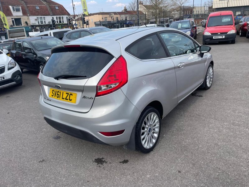 FORD FIESTA