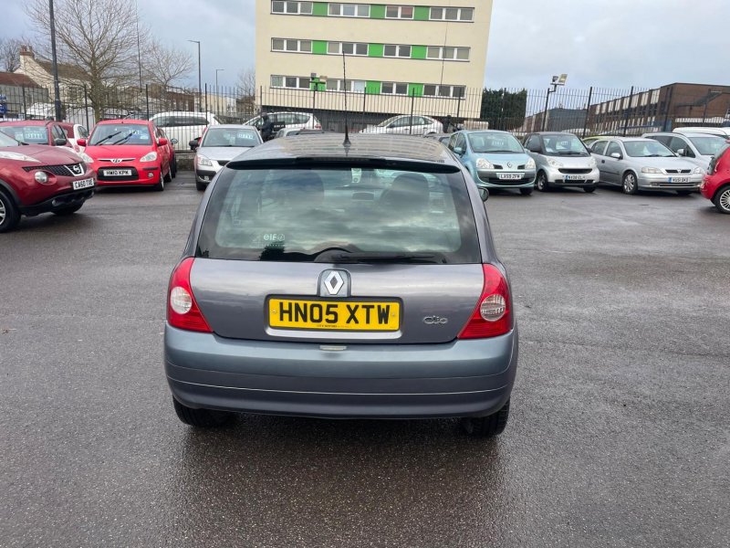 RENAULT CLIO
