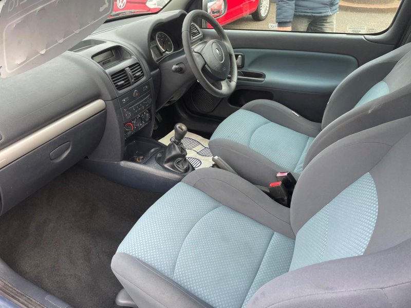 RENAULT CLIO