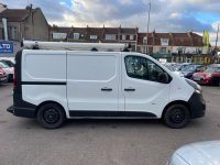 VAUXHALL VIVARO