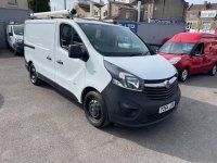 VAUXHALL VIVARO