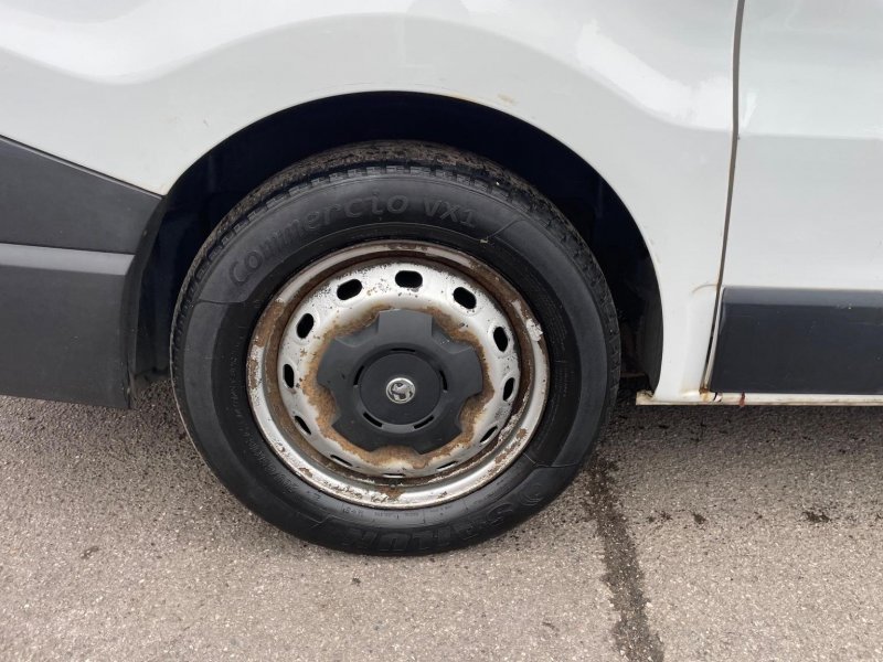VAUXHALL VIVARO