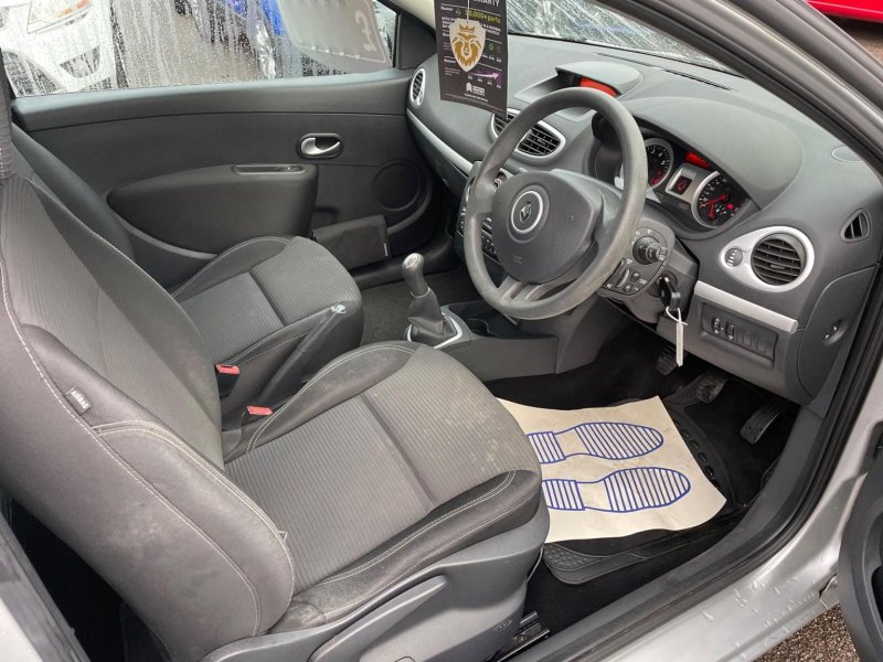 RENAULT CLIO