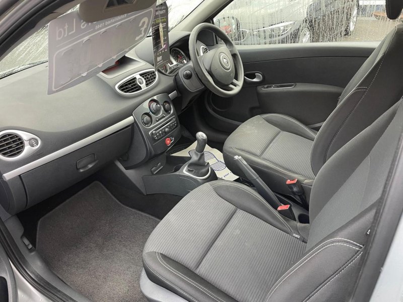 RENAULT CLIO