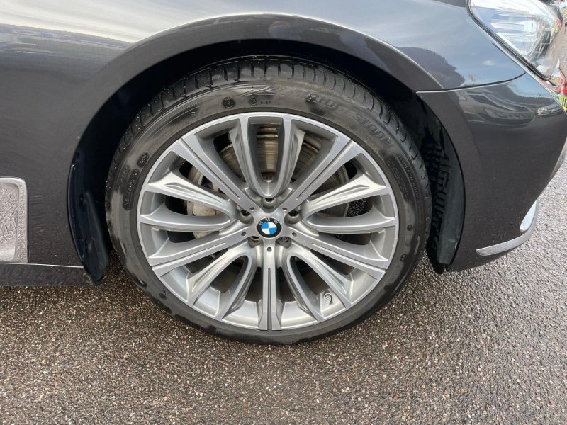 BMW 7 SERIES