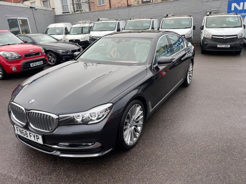 BMW 7 SERIES