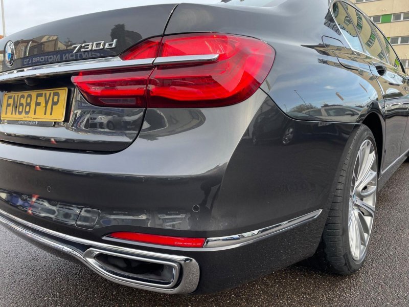 BMW 7 SERIES