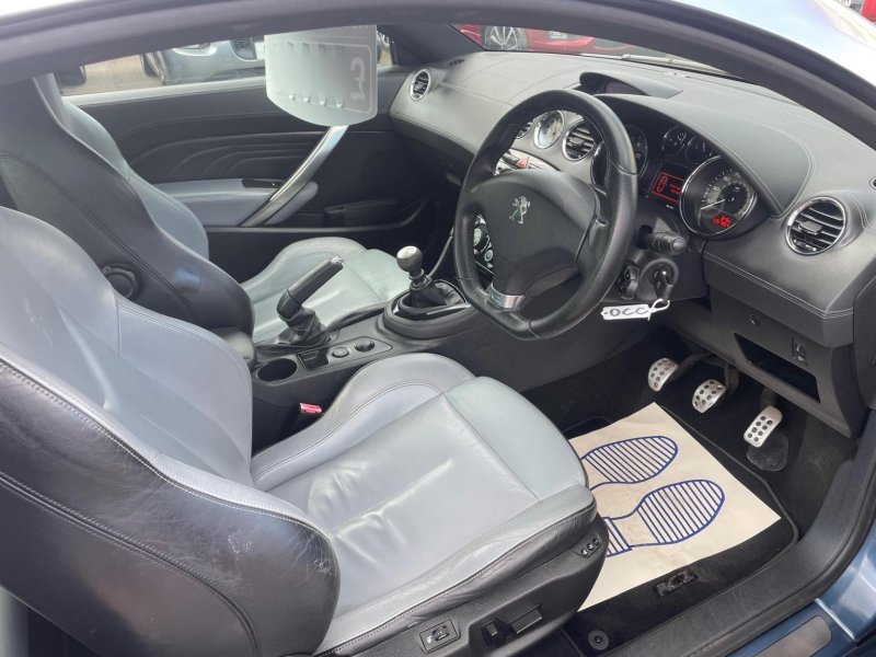 PEUGEOT RCZ