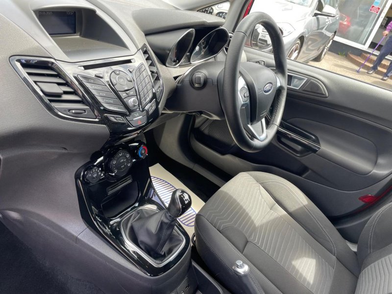 FORD FIESTA