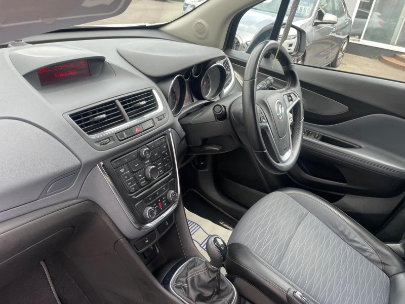 VAUXHALL MOKKA