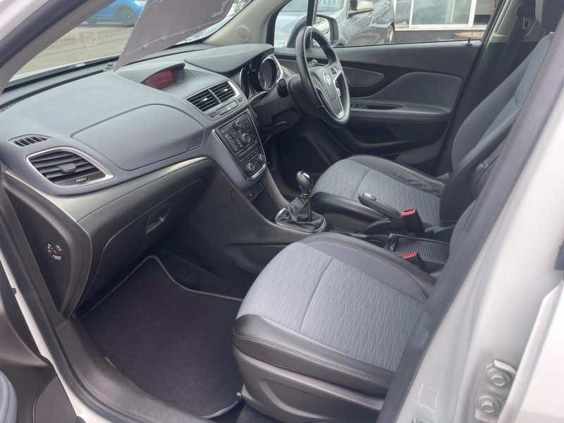 VAUXHALL MOKKA