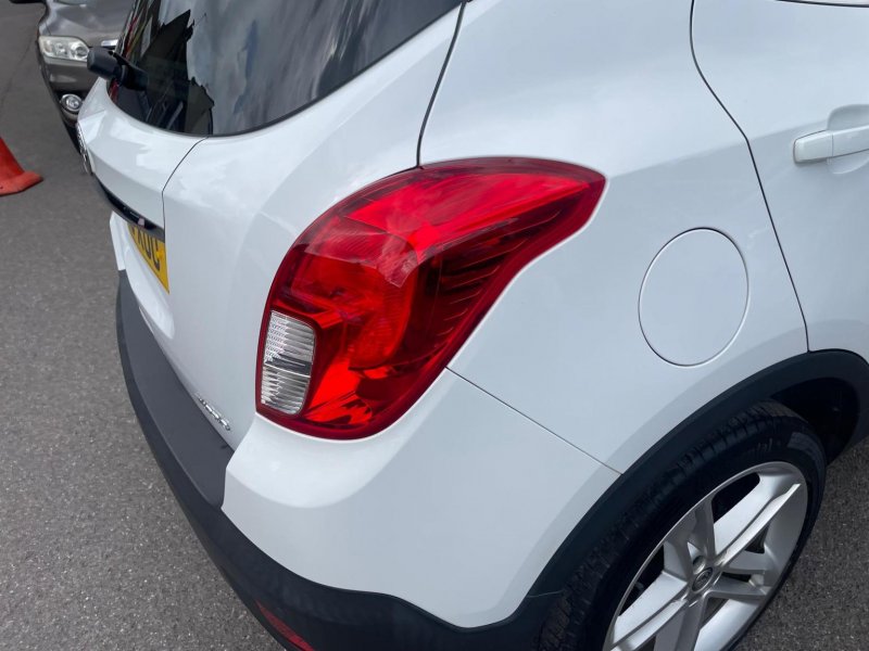 VAUXHALL MOKKA