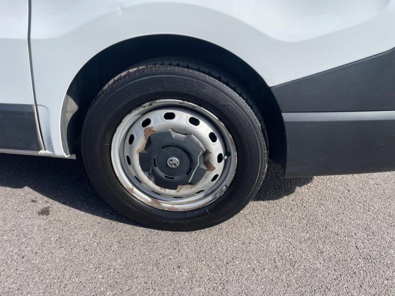 VAUXHALL VIVARO