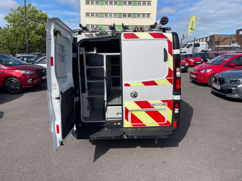 VAUXHALL VIVARO