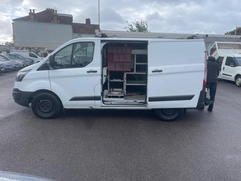 FORD TRANSIT CUSTOM