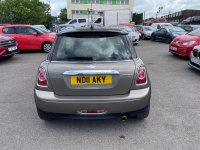 MINI HATCH