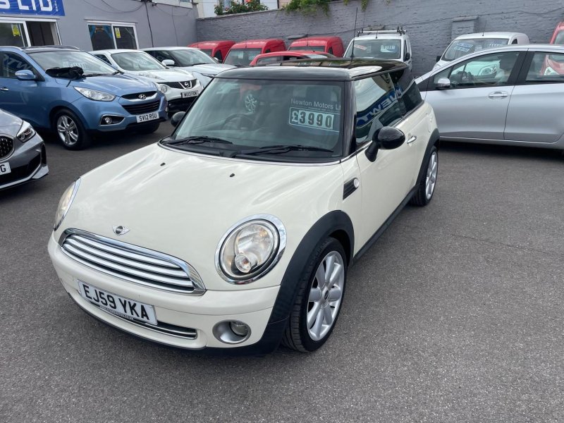 MINI HATCH