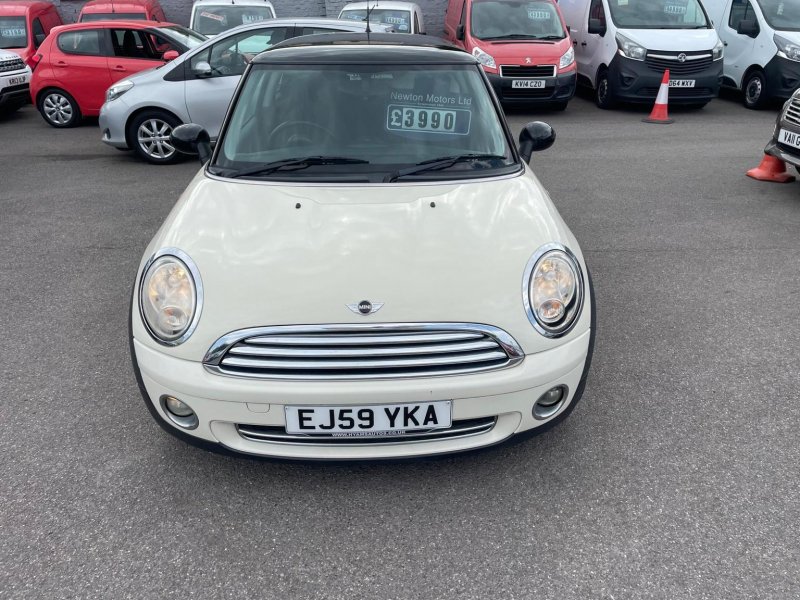 MINI HATCH