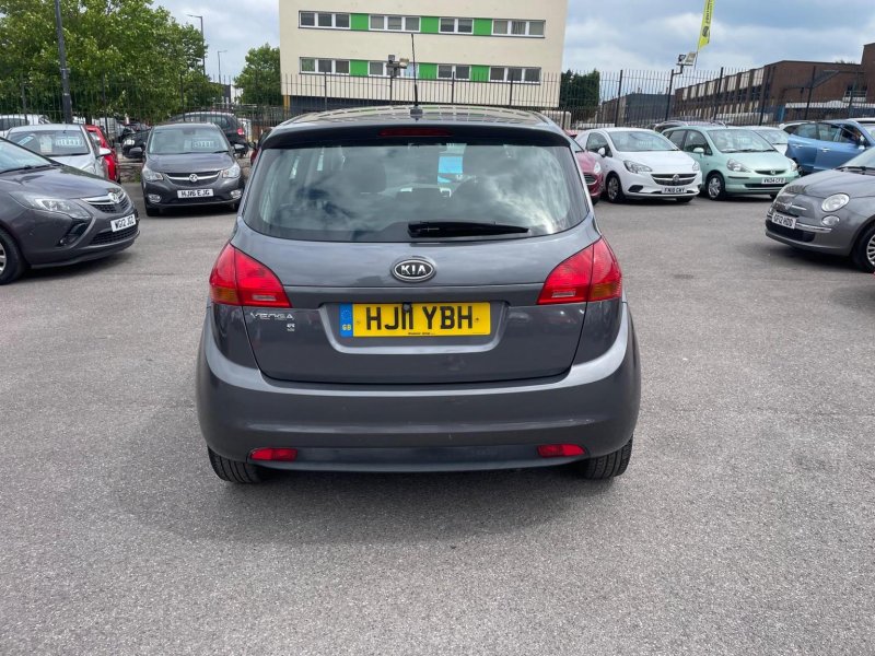 KIA VENGA