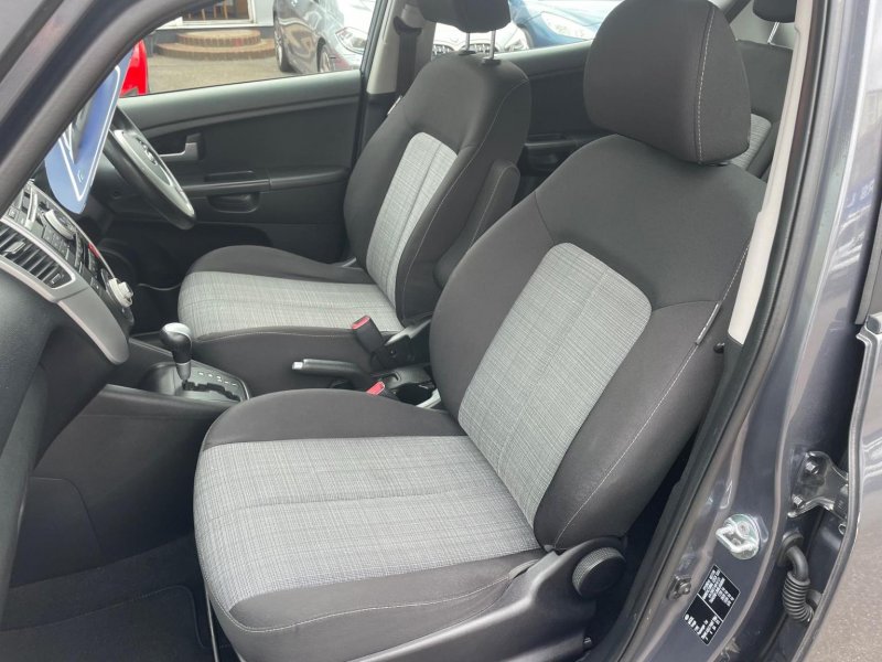 KIA VENGA