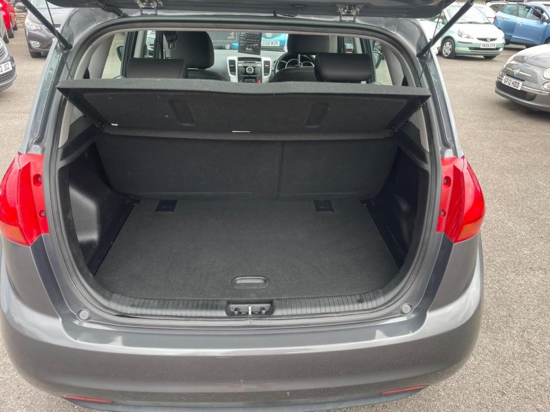 KIA VENGA