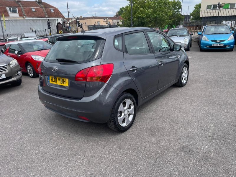 KIA VENGA