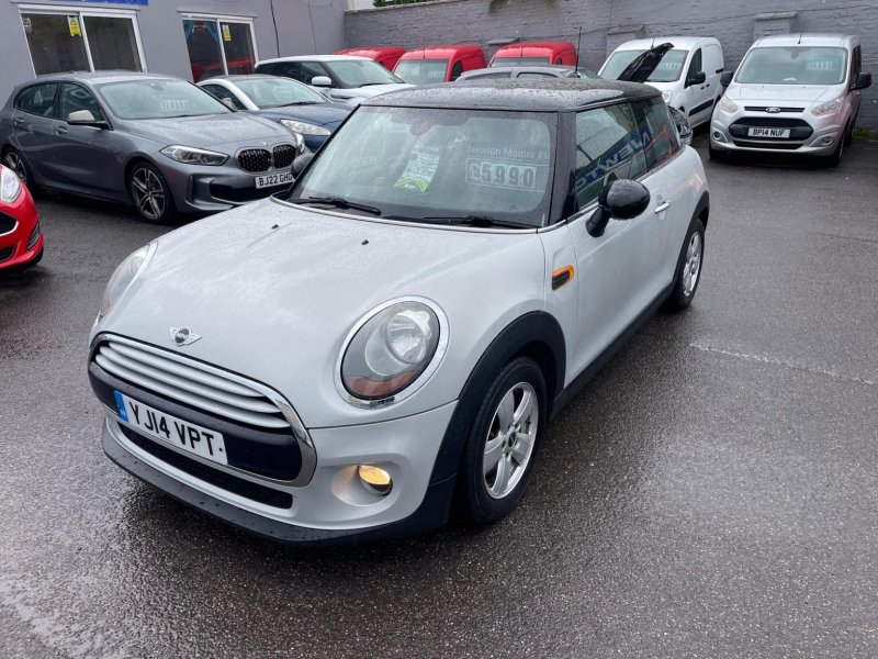 MINI HATCH