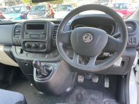 VAUXHALL VIVARO