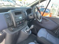 VAUXHALL VIVARO