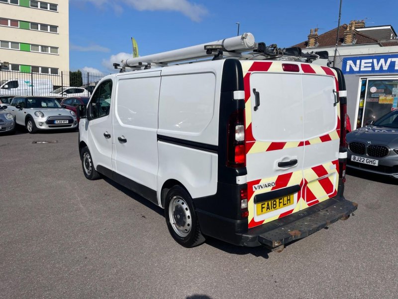 VAUXHALL VIVARO
