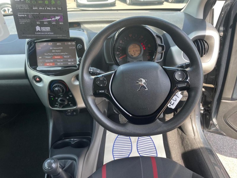 PEUGEOT 108