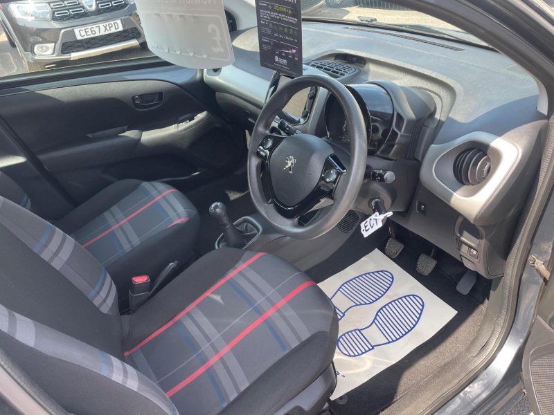 PEUGEOT 108
