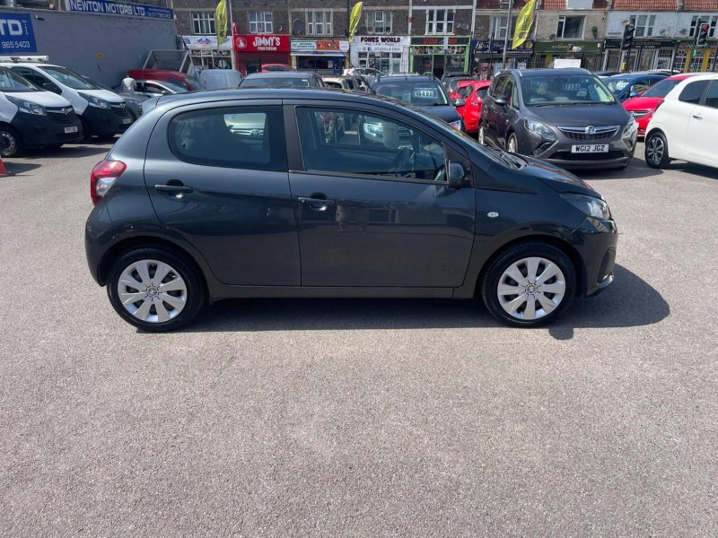 PEUGEOT 108