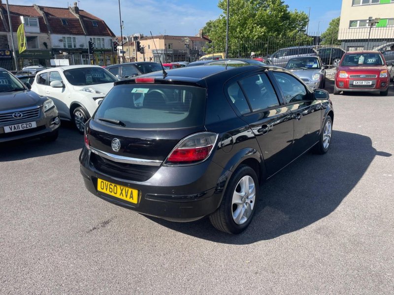 VAUXHALL ASTRA