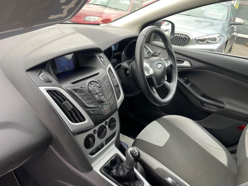 FORD FOCUS
