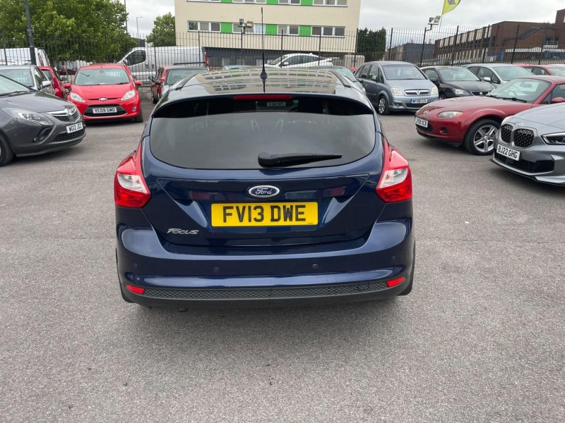 FORD FOCUS
